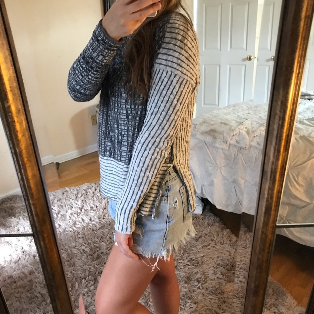 Patterned Roxy Sweater - Picture 2 of 2